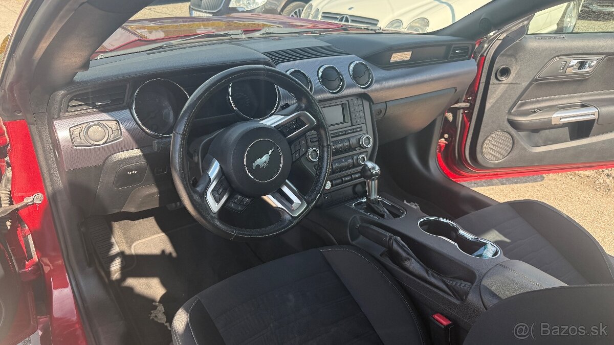 Ford Mustang 2.3 EcoBoost A/T - 9