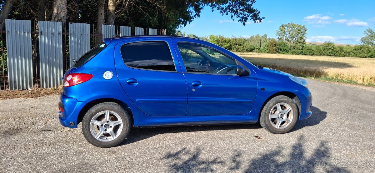 Peugeot 206+ - 9