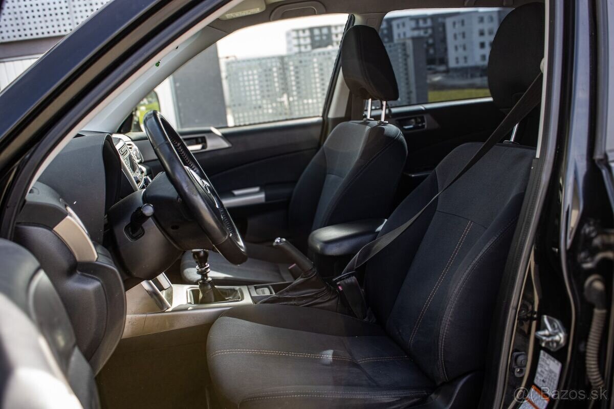 Subaru Forester 2.0 XS Comfort. - 9