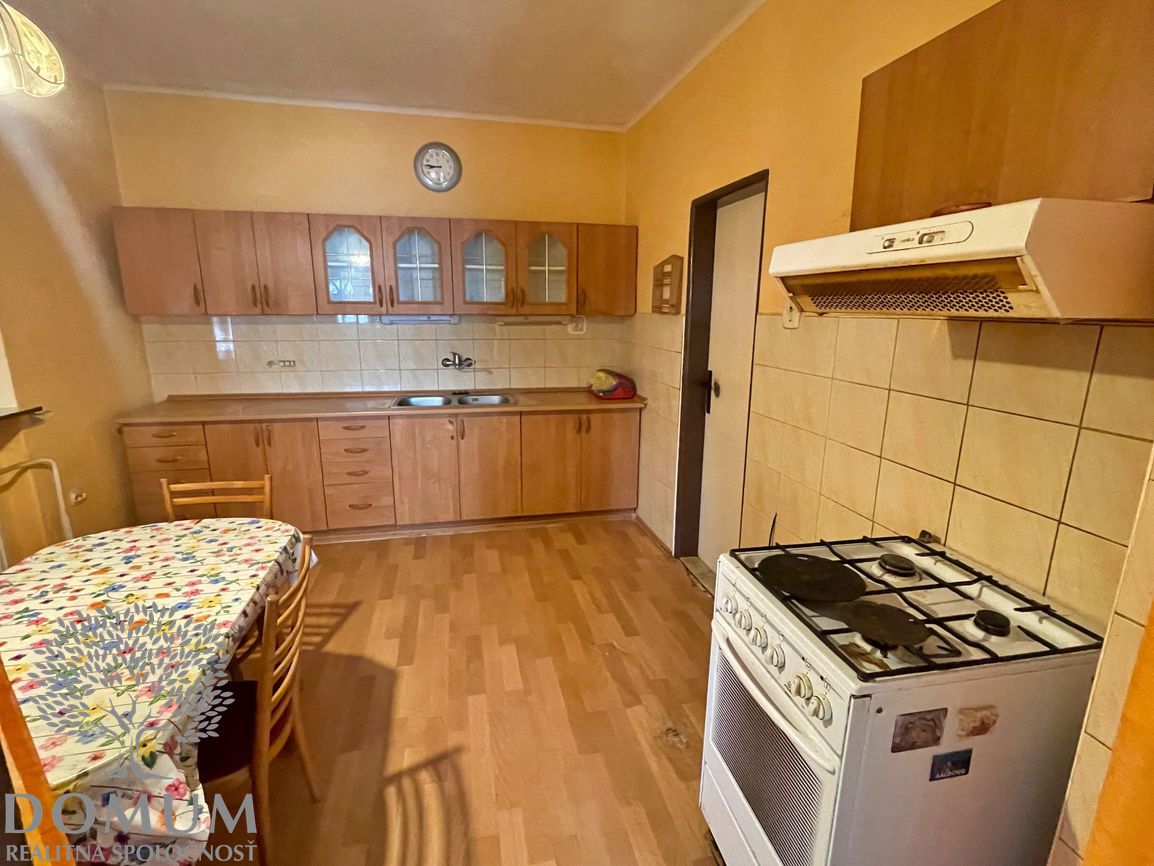 Veľký rodinný dom v centre obce Pobedim, pozemok 807m2 - 9