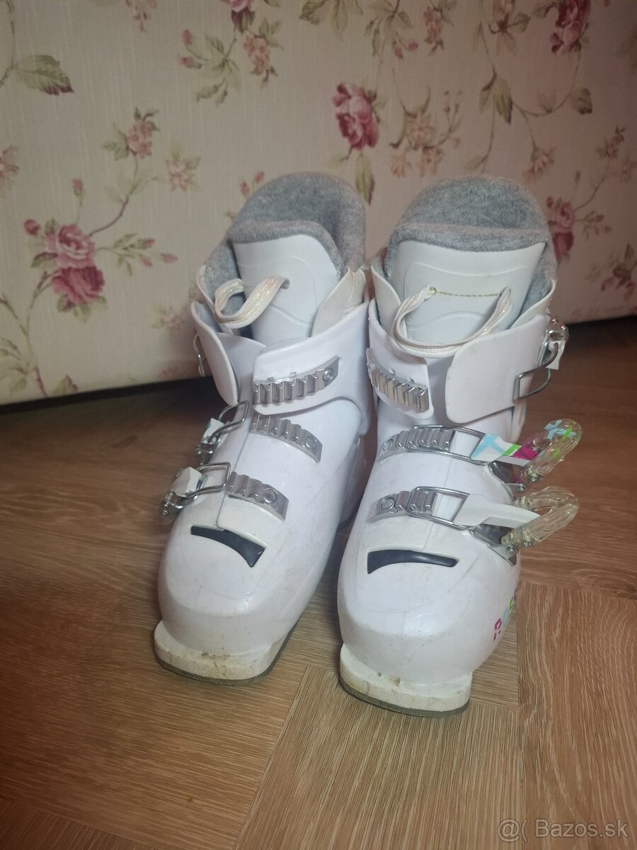 Dievčenske lyže a lyžiarky - 9