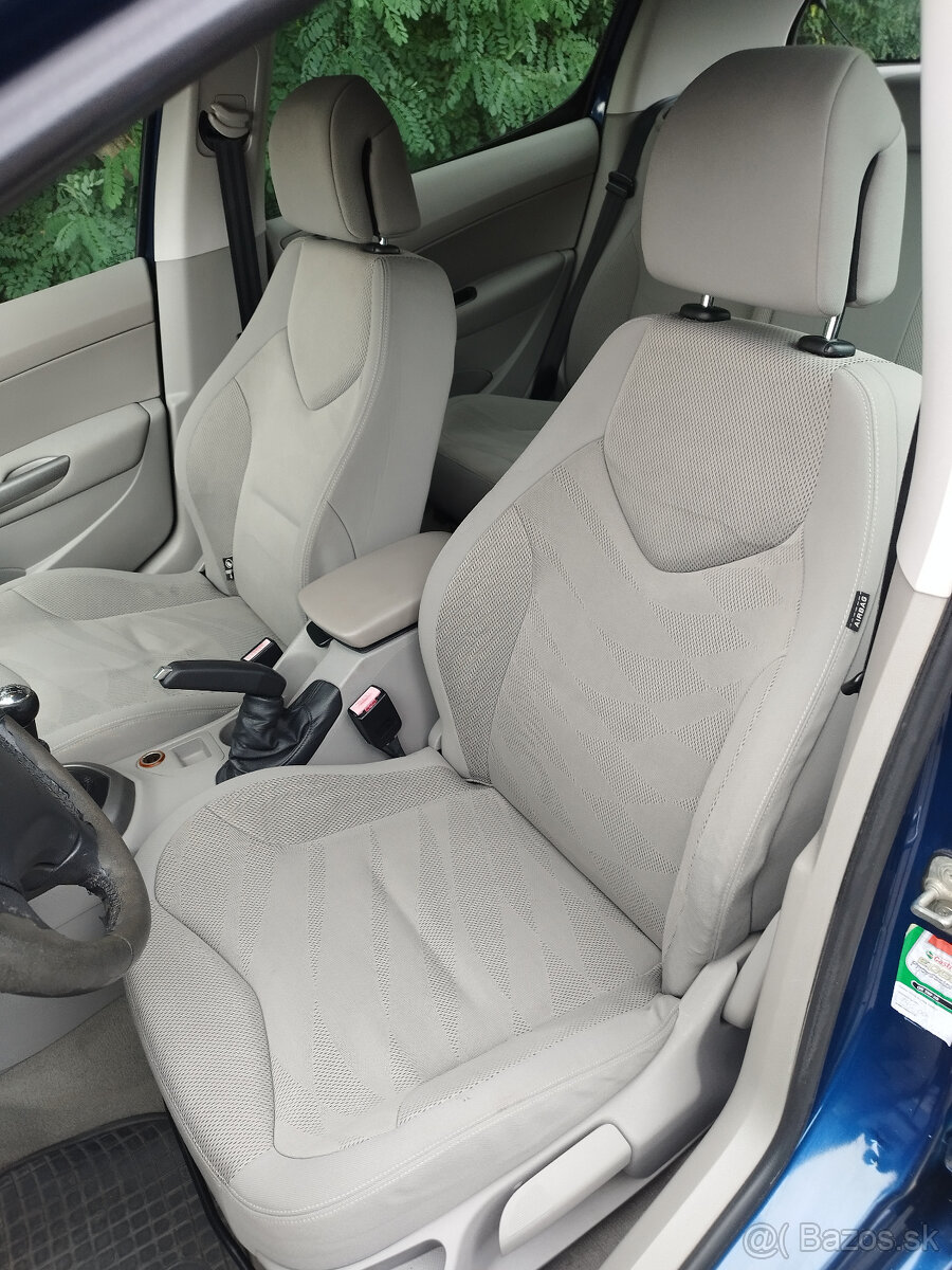 Peugeot 308 1.6 16V VTi ako nové kupené v SR - 9