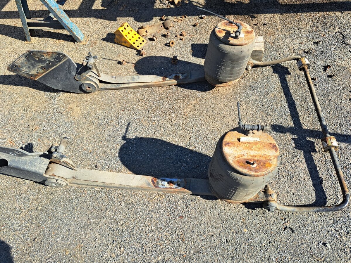 Iveco Eurocargo 7.50 r.v. 12/2015 po dílech - 9