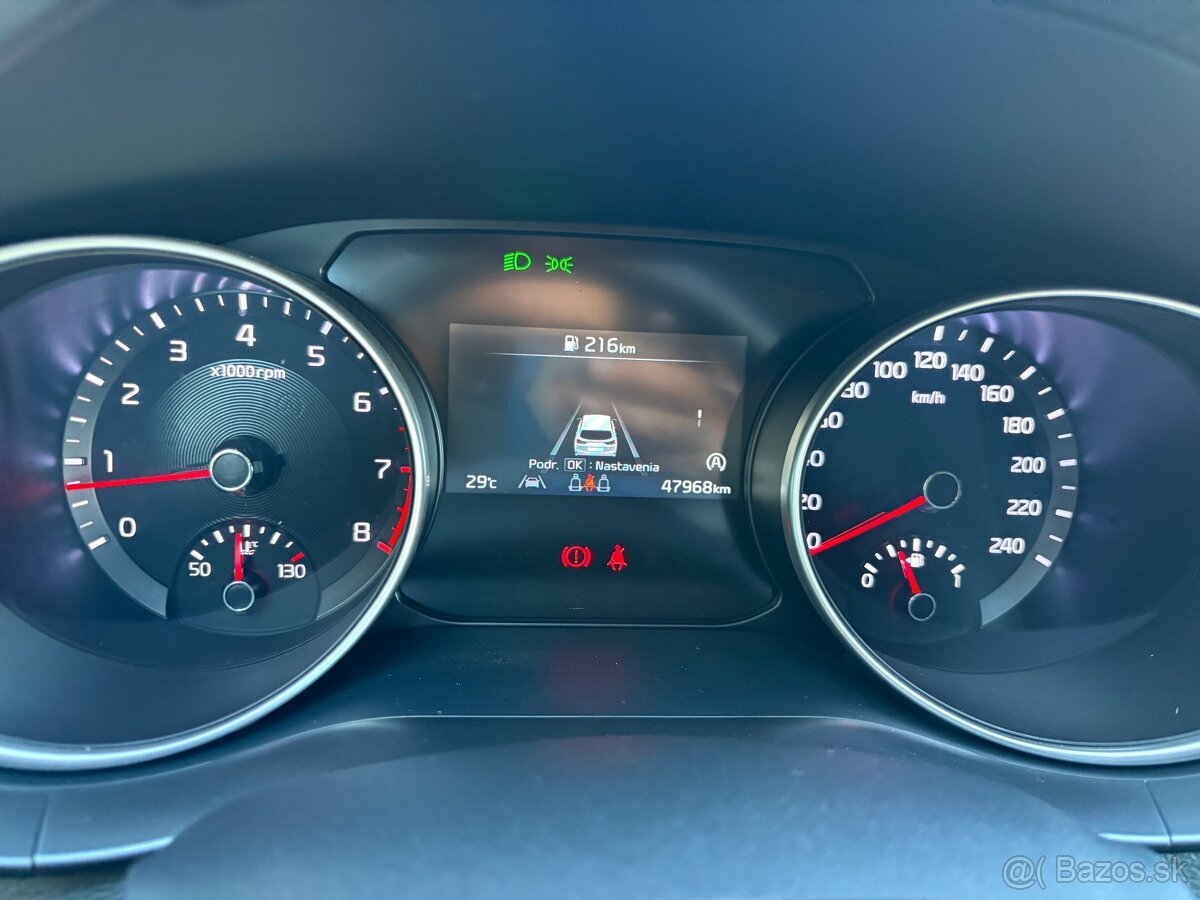 KIA ceed sw 1.5T-GDi - 9