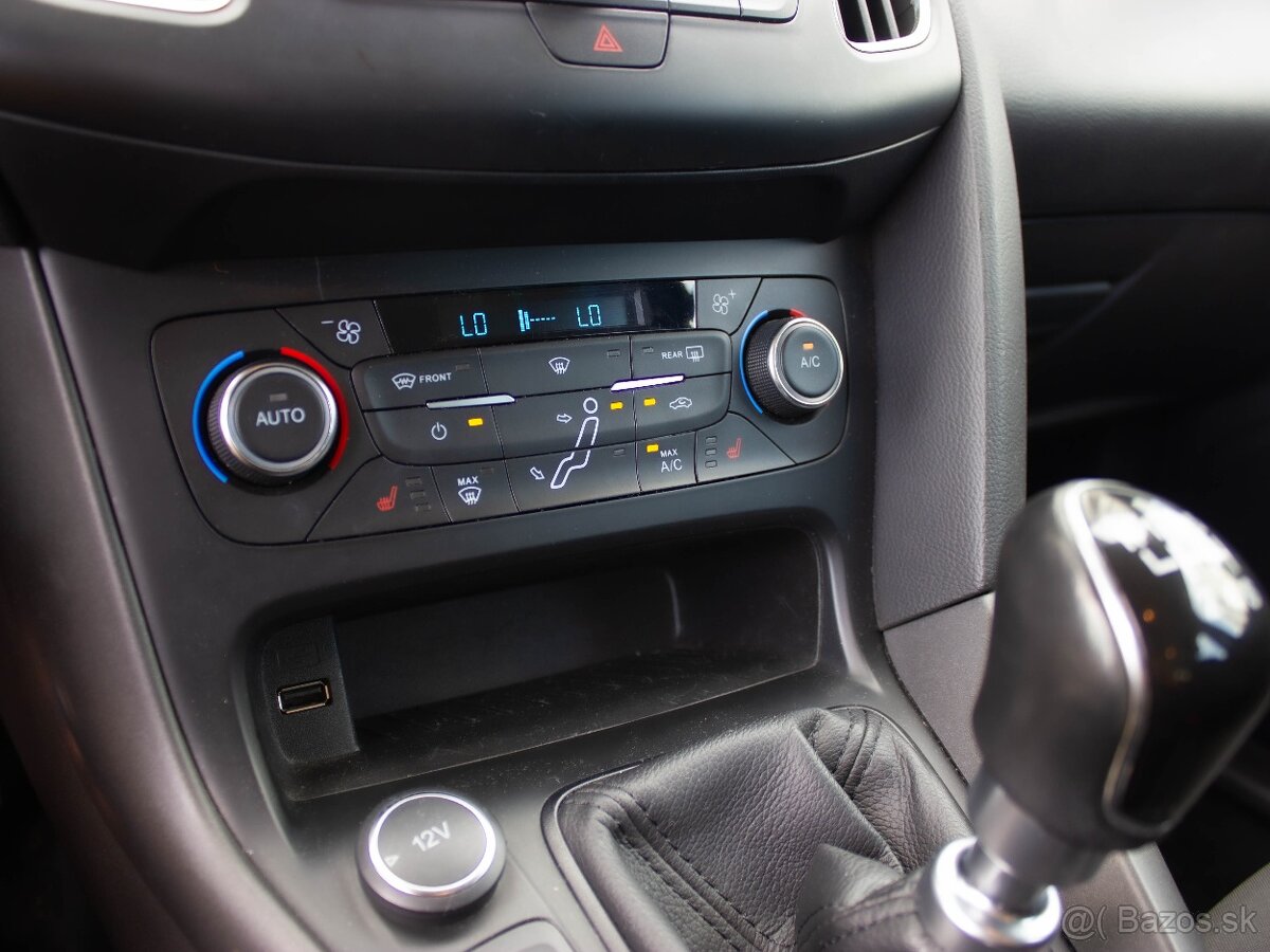 Ford Focus Kombi 1.0 EcoBoost 125k Titanium - 9