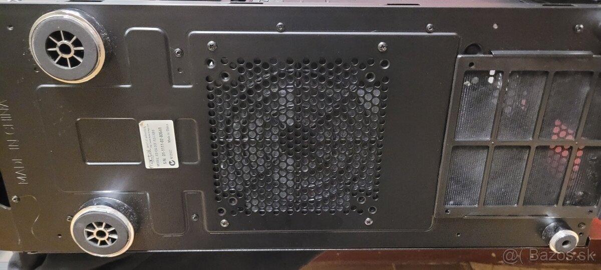 Predám skrinka FRACTAL Define R3 / TOP stav - 9