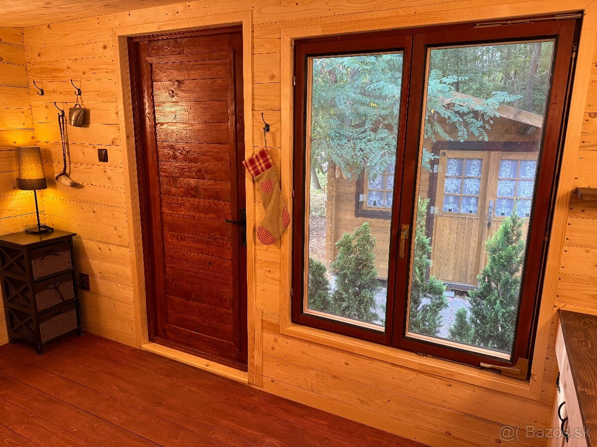 Celodrevená drevenica na kolesách - 9