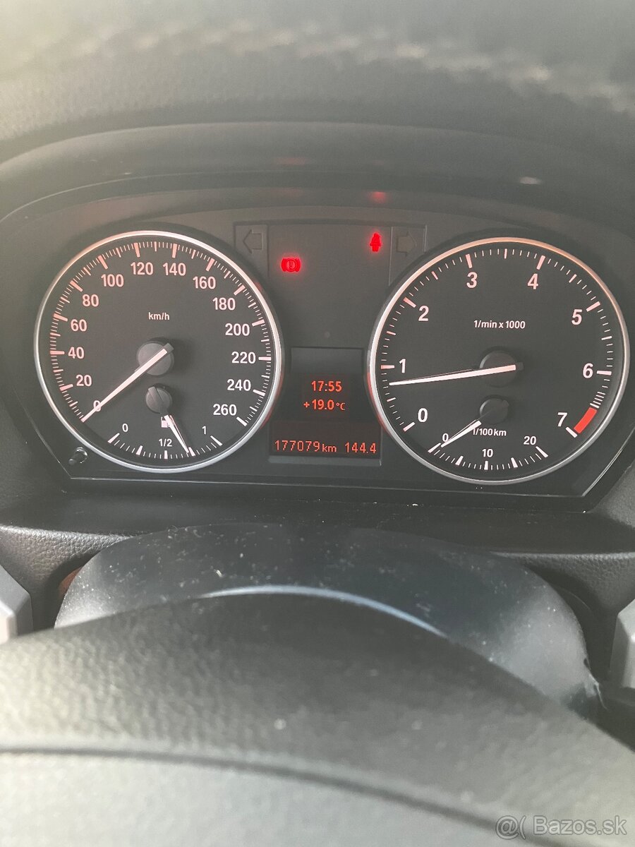 BMW 318i - 9