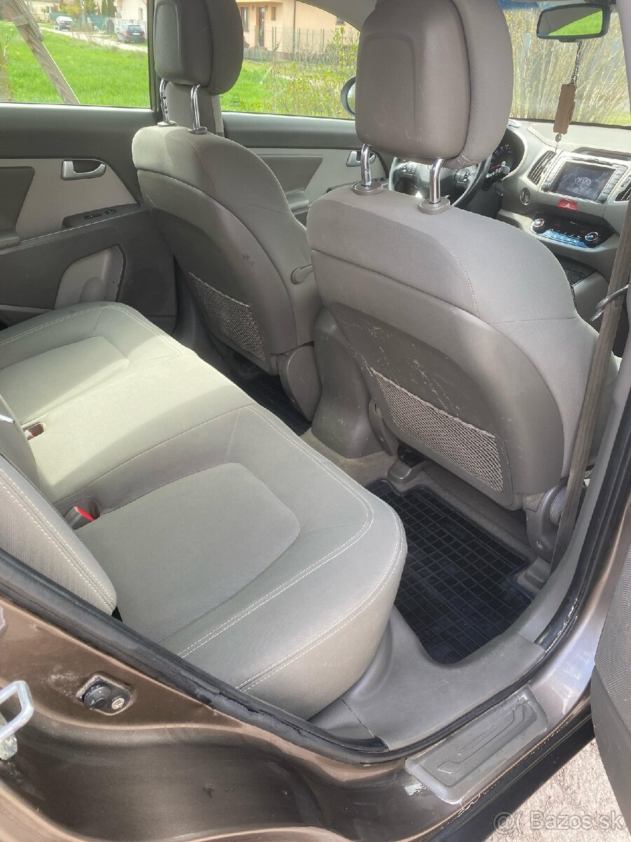 Kia sportage 2.0l crdi- nová stk ek - 9