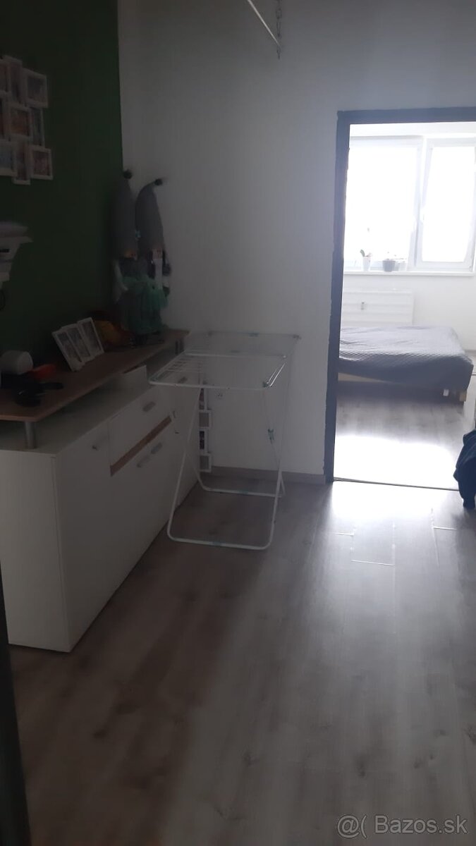 3-izbový byt na prenájom Nová Baňa - 9