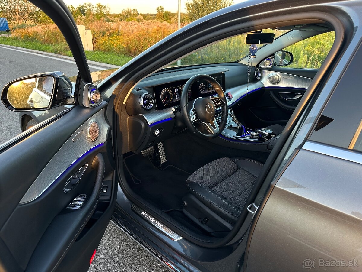 Mercedes-Benz E-Class Sedan 220d (2019) - 9