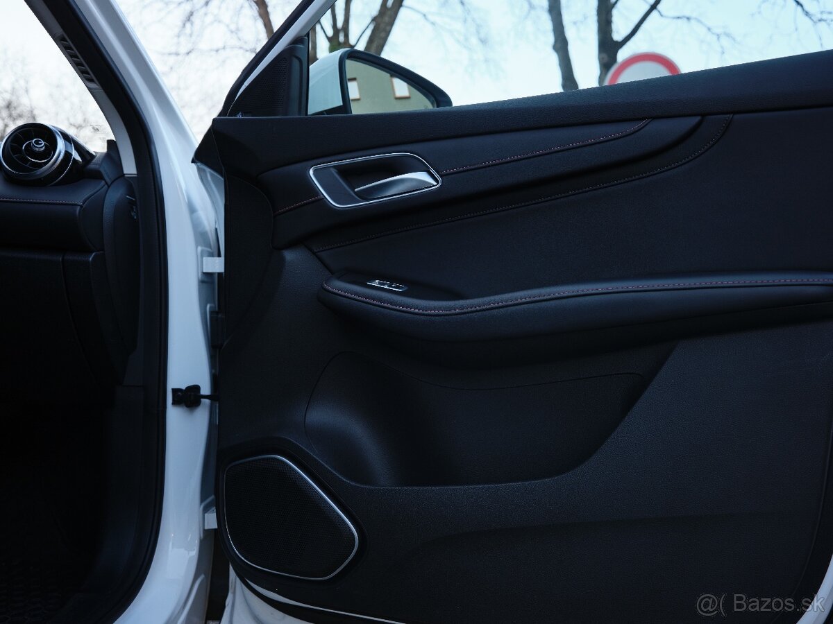 Predám SUV plug-in hybrid MG EHS ročník 2024 - 9