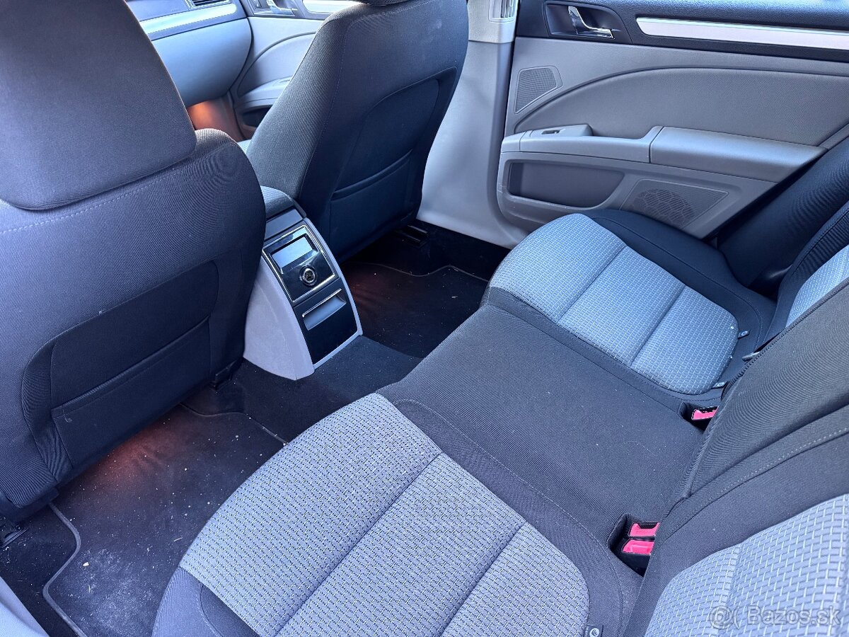 Škoda Superb 2.0 TDI DSG - 9