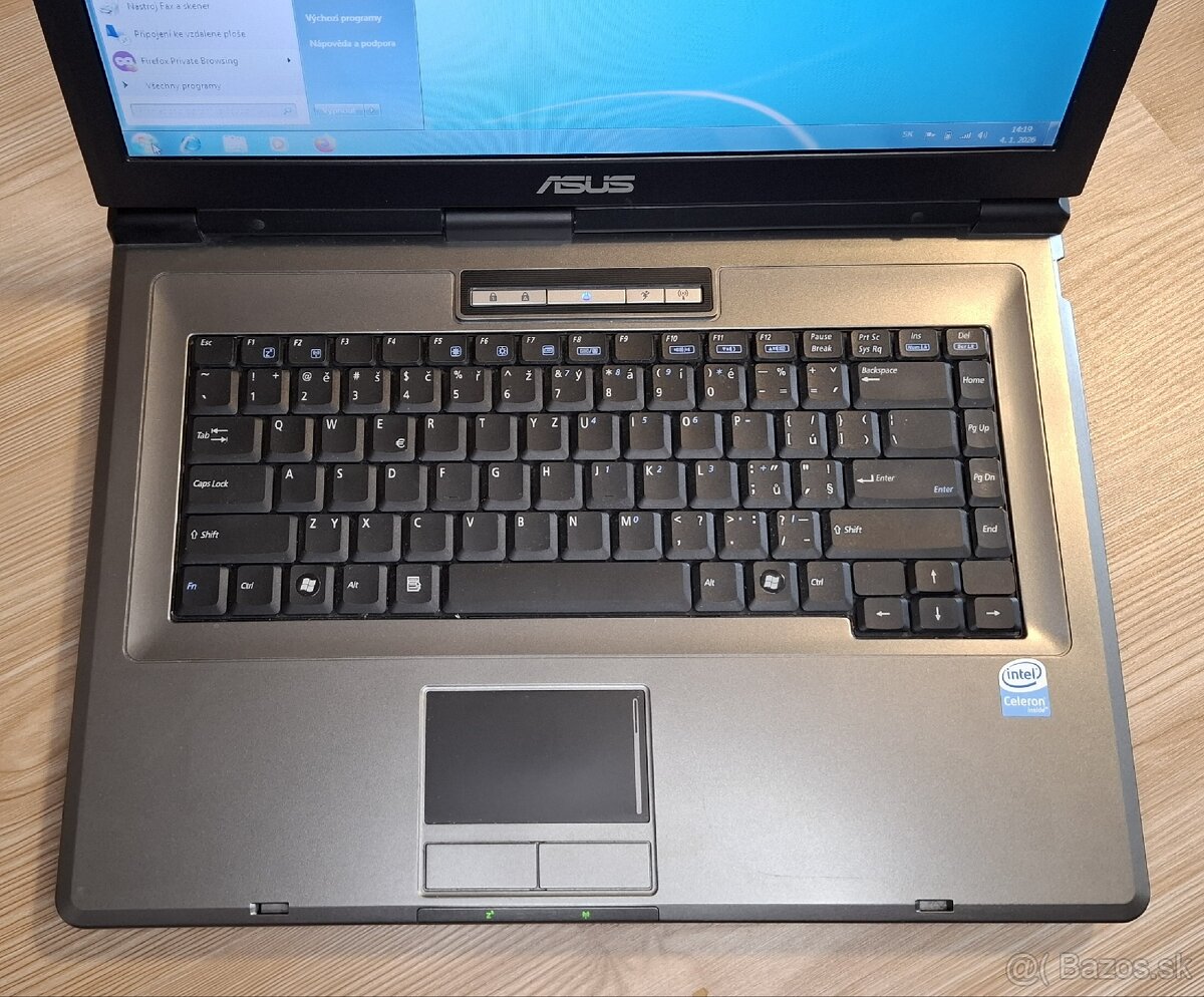 Asus X51L - 9