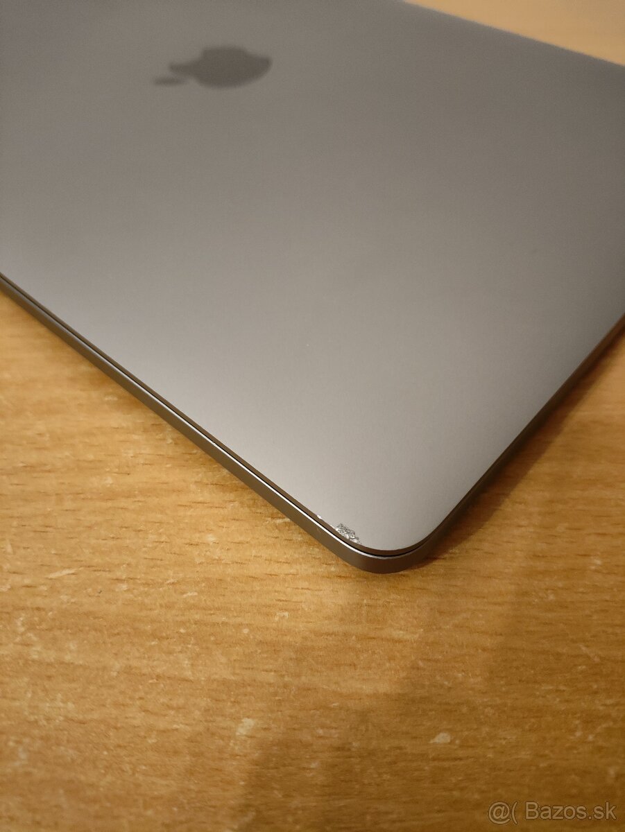 MacBook Pro 13.3 2020 | i5 • 8GB • 256GB SSD - 9