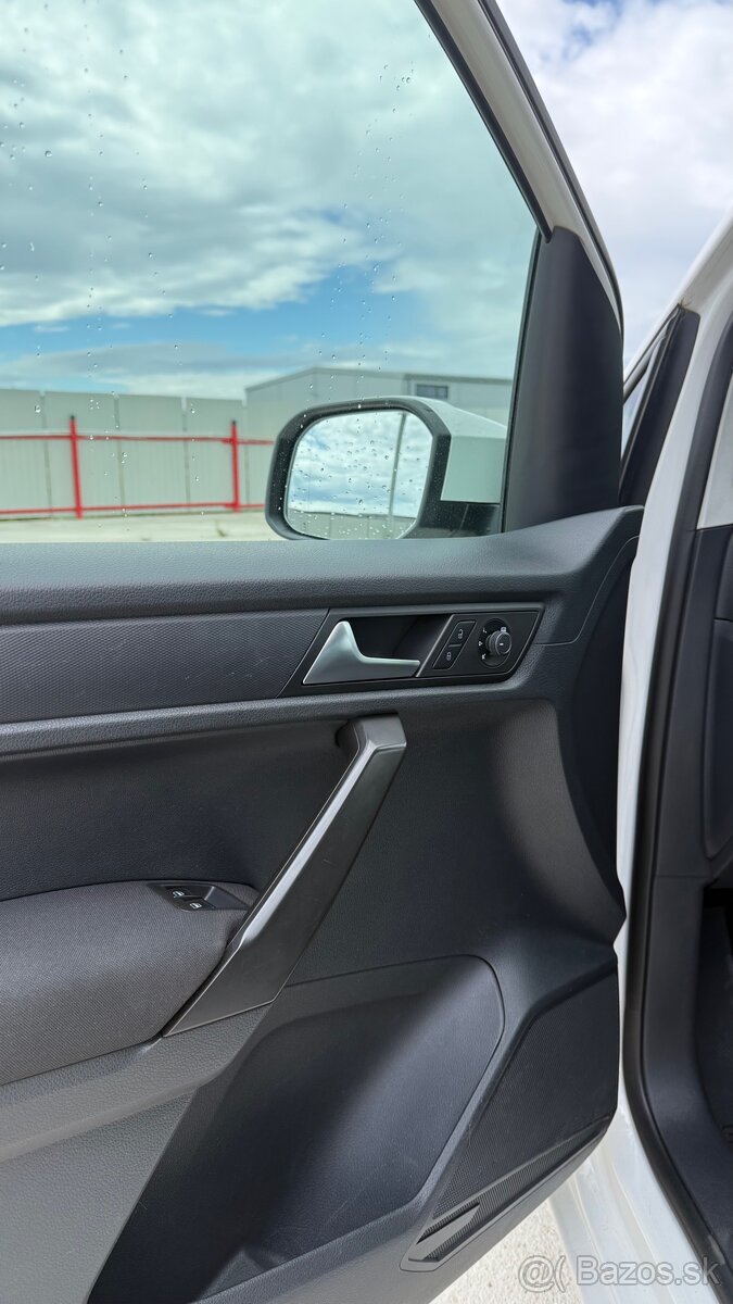 Volkswagen Caddy - 9