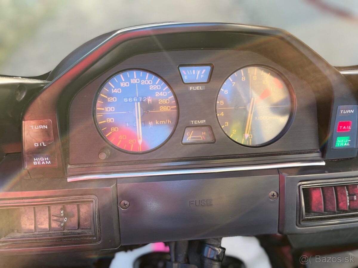 Honda vf 1000 f2 - 9