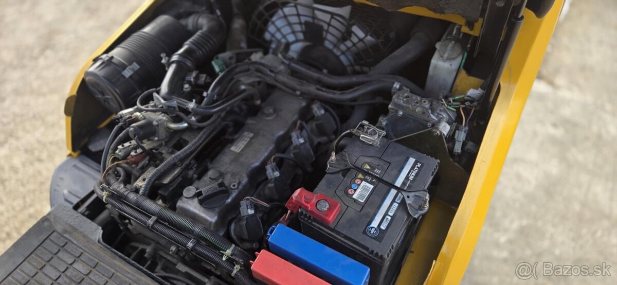 Vysokozdvižný vozík CATERPILLAR GP15N LPG - 9