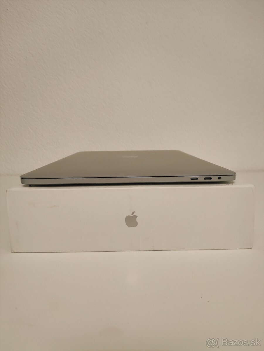 MacBook Pro 15 2016 | i7 • 16GB • 256GB 💾 - 9