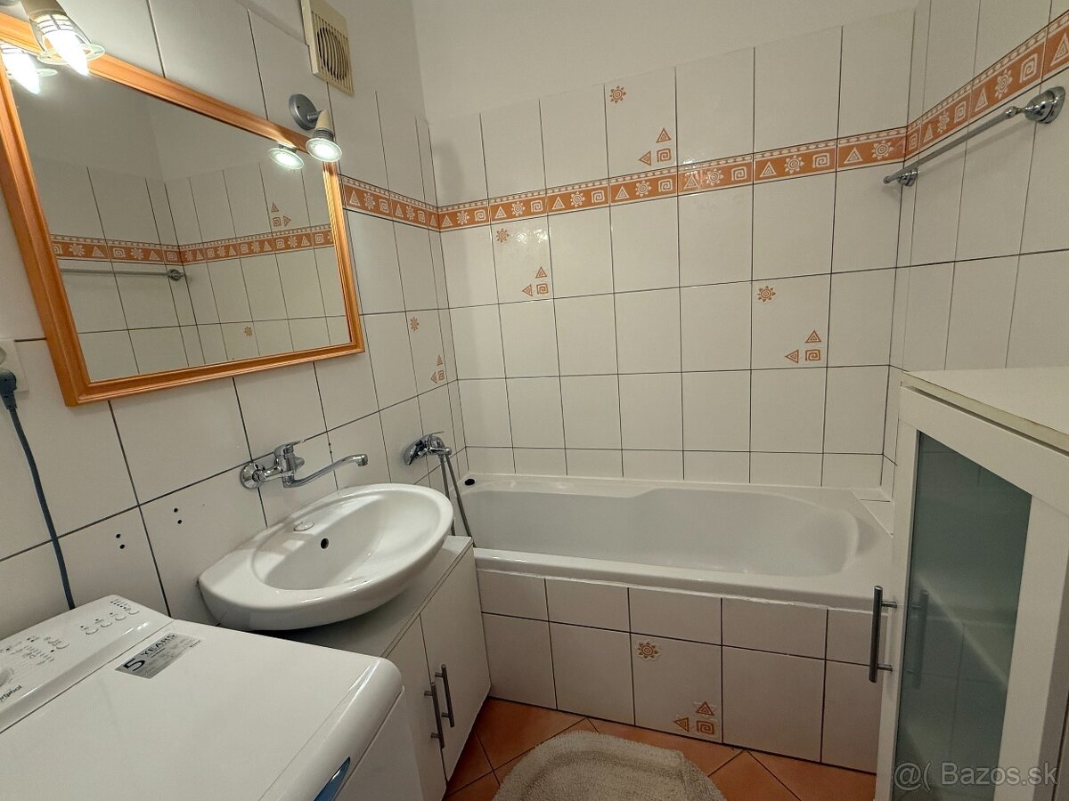 3-izbový byt na prenájom, 70 m2 s lodžiou - 9