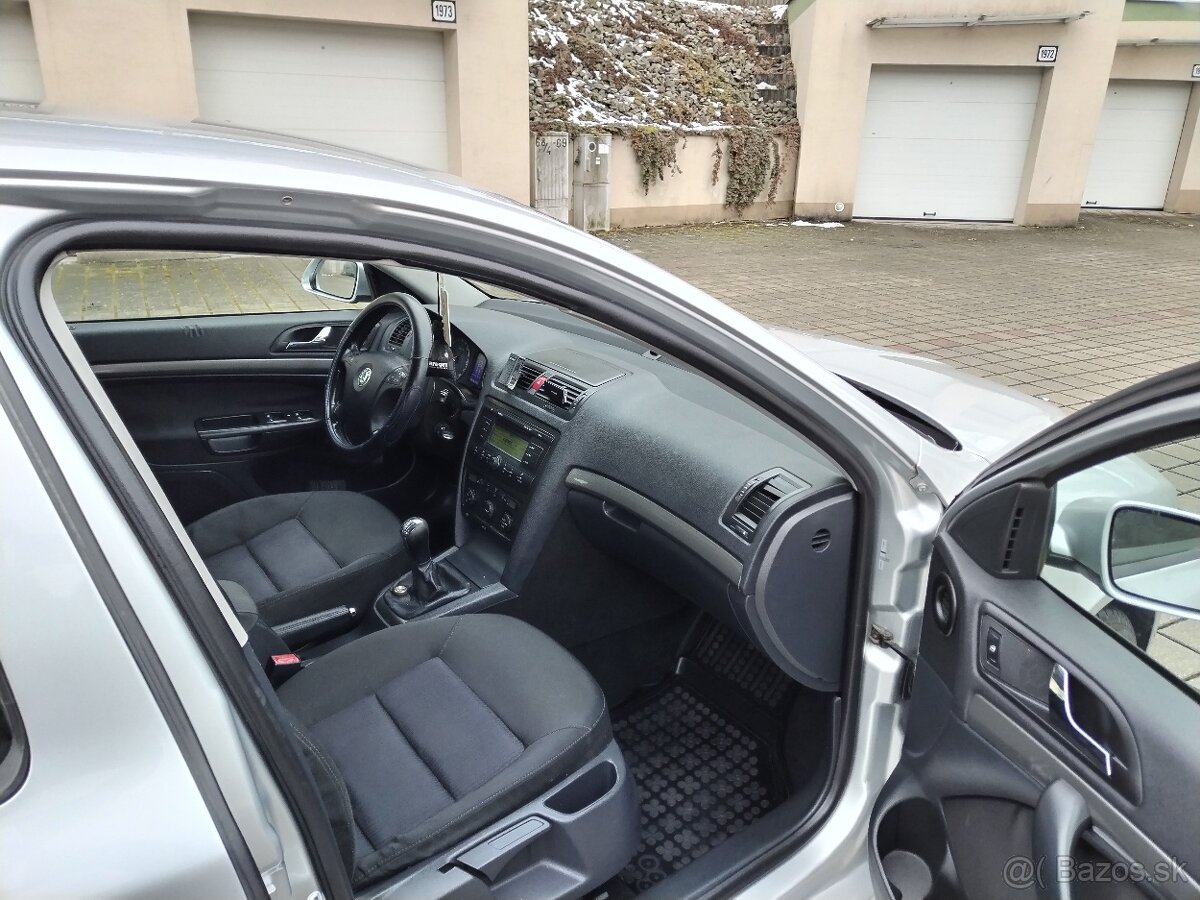 Škoda octavia 2 2.0.TDI 103 KW ELEGANCE R.V.2009 - 9