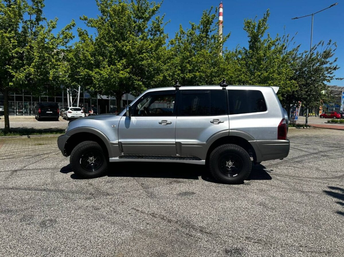 Mitsubishi Pajero 3.2 DI-D - 9