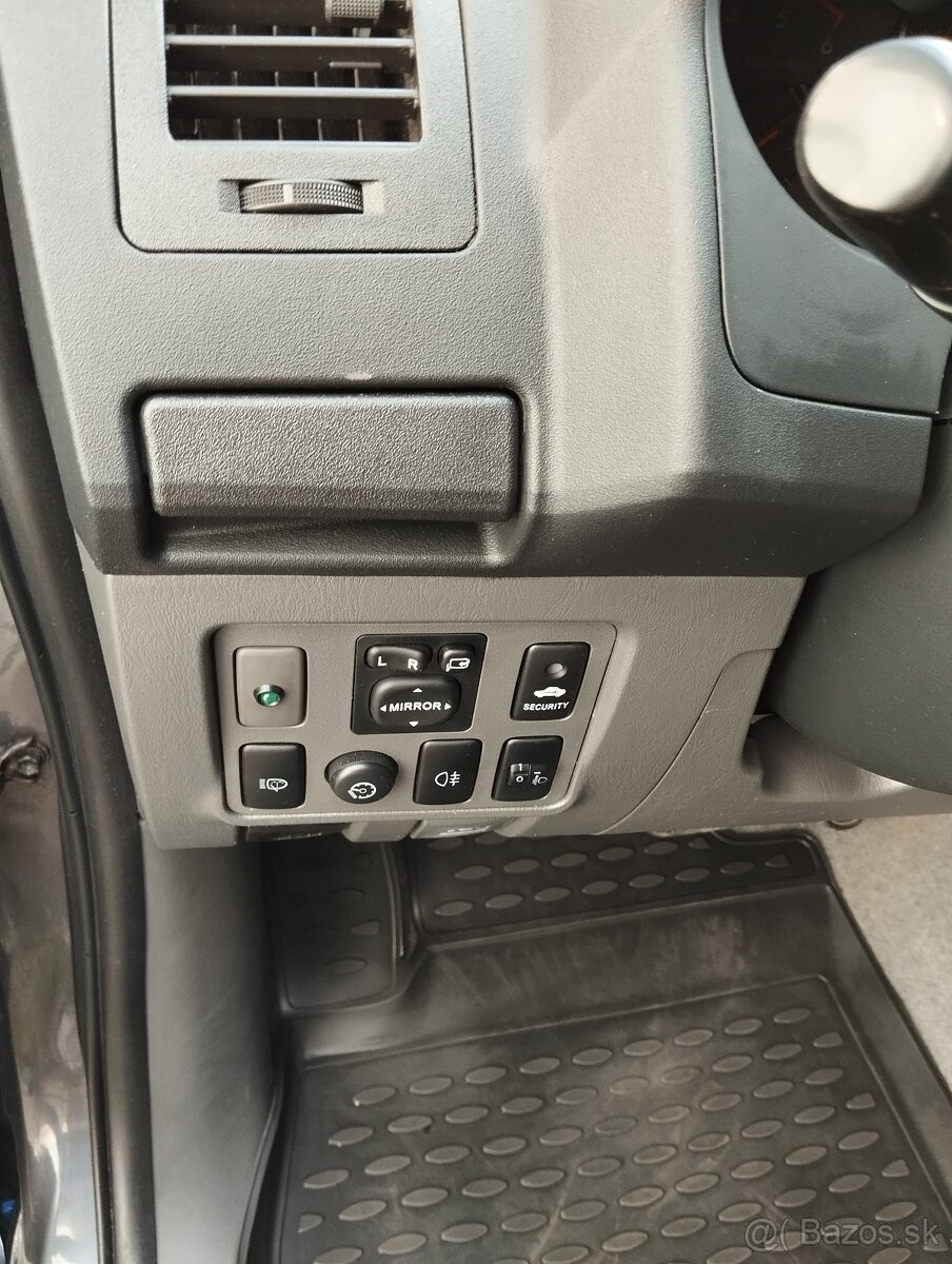 Toyota Hilux 3.0D4D automat - 9