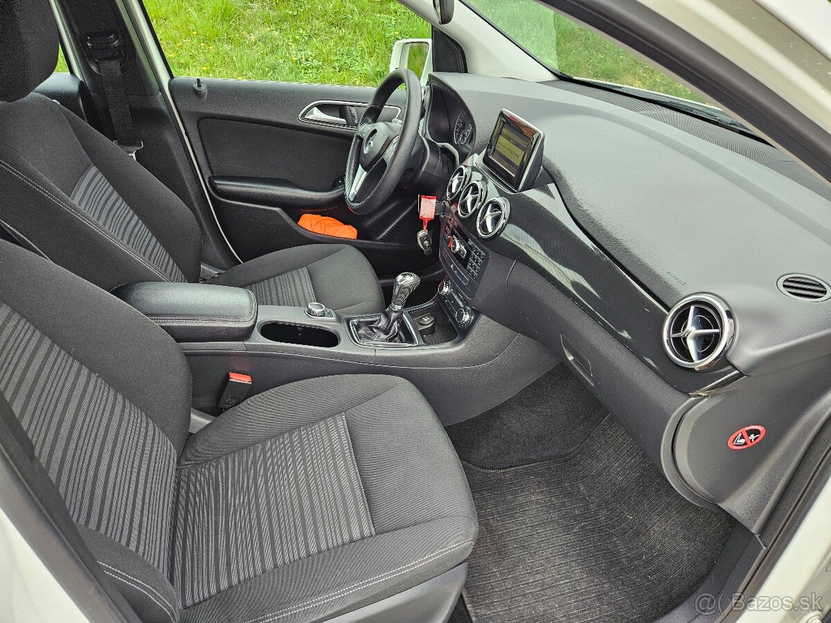 Mercedes-Benz B trieda 180 CDI BlueEFFICIENCY - 9