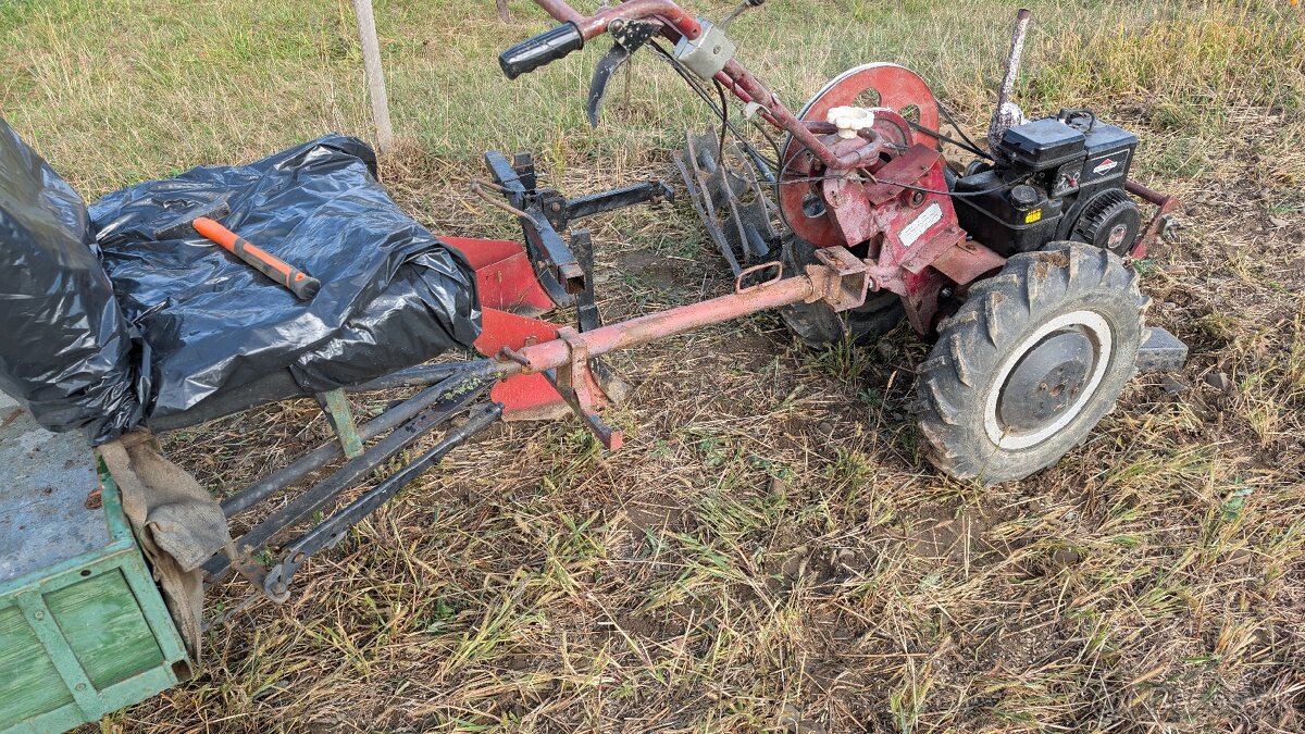 Predám malotraktor + veľa príslušenstva komplet 110€ - 9