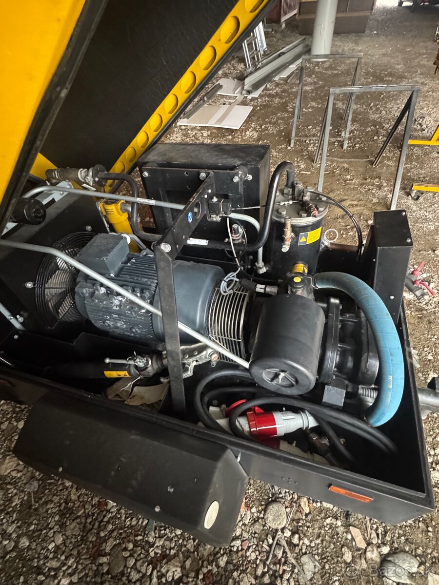 KAESER M46E 815 motohodin - 9