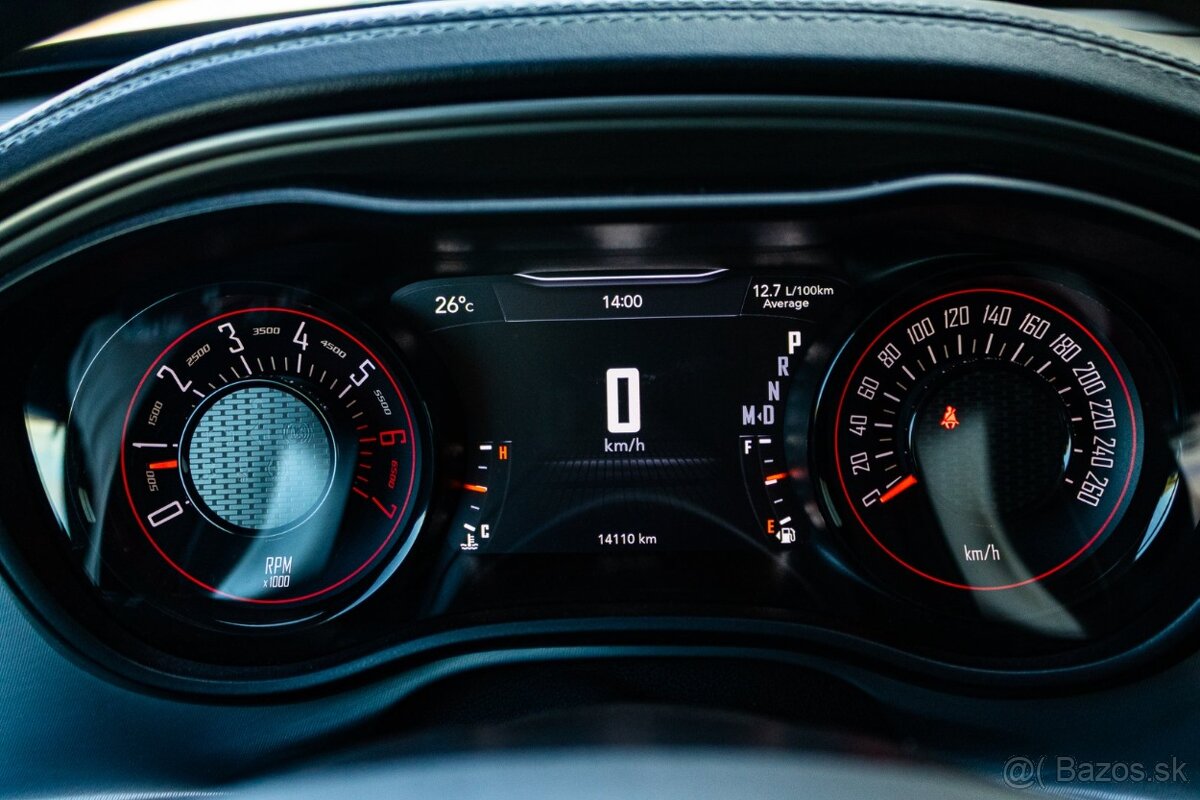 Dodge Challenger R/T 5.7 V8 / TOP STAV - 9