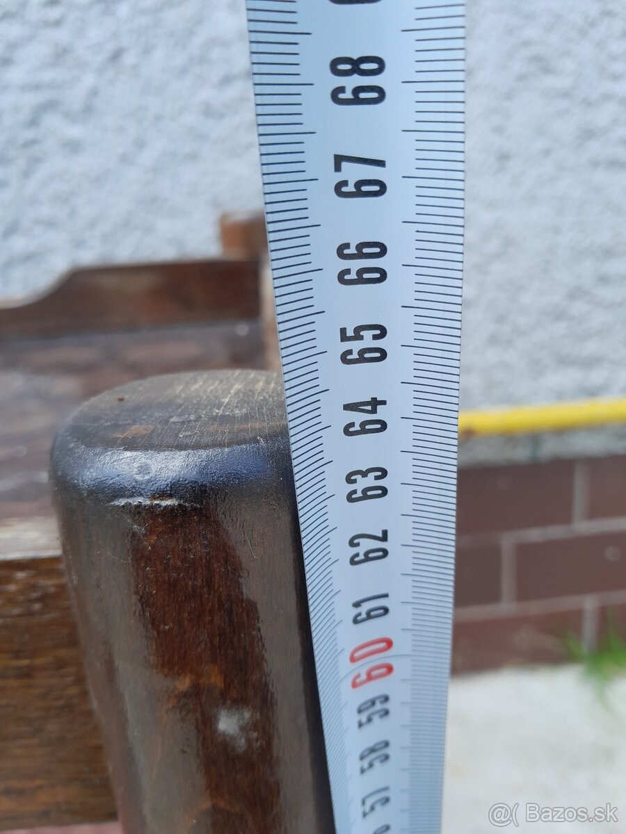 Predám barový stolík na kolieskach - 9