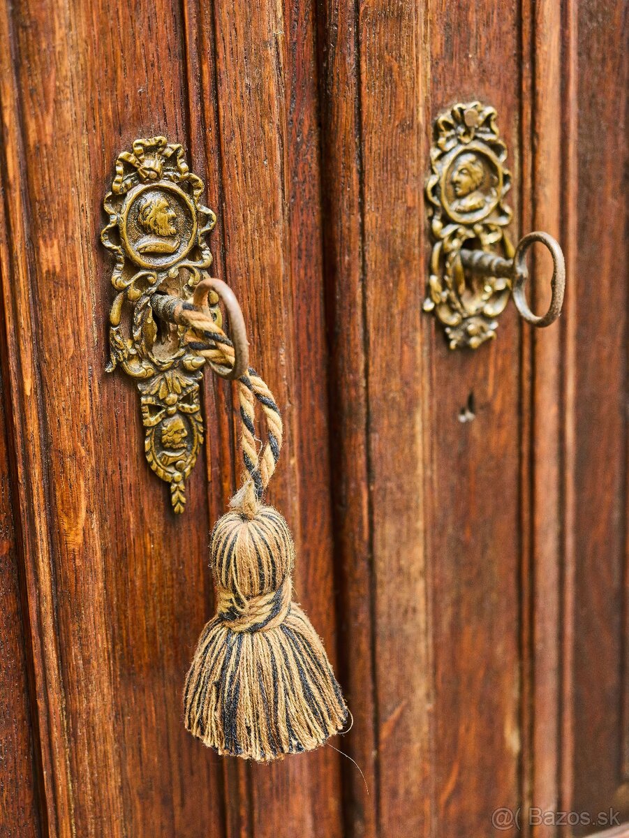 Klasicistický dubový sekretár s komodou z obdobia okolo roku - 9