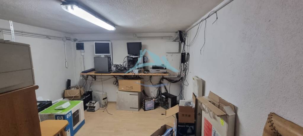 LOGISTICKÉ CENTRUM PRI TRANZITNOM KORIDORE - 9