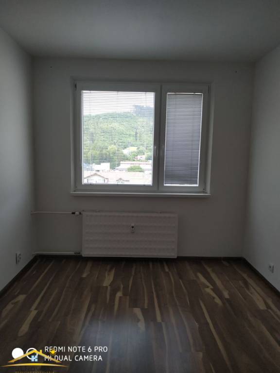 Predaj: Priestranný 3 izbový byt v meste Kysucké Nové Mesto( - 9