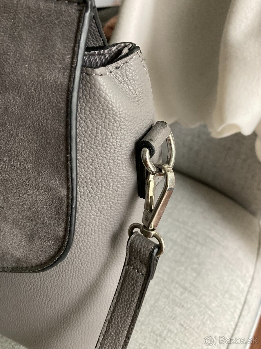 Šedá kabelka - 9