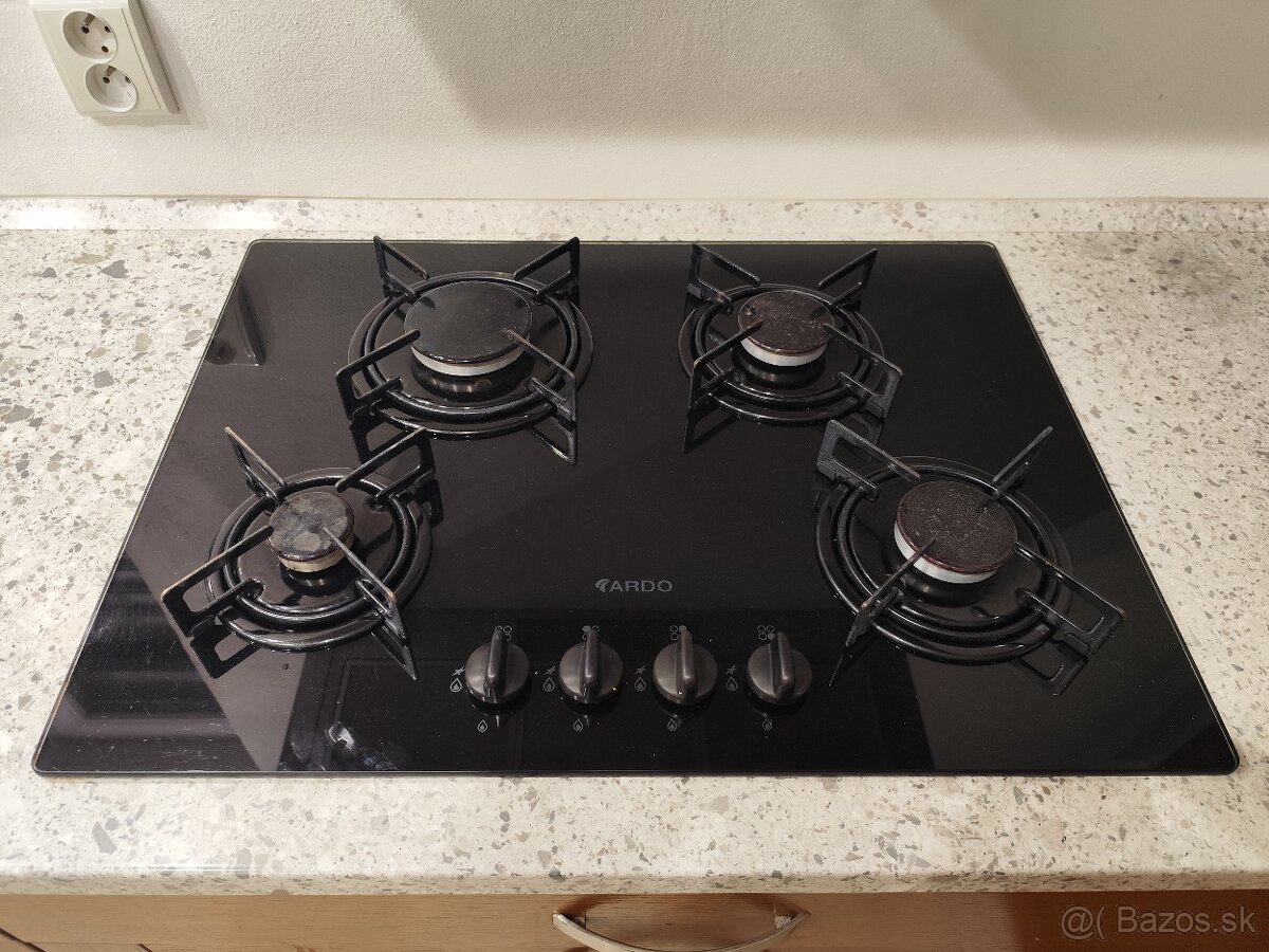 Kuchynská linka so spotrebičmi - 9