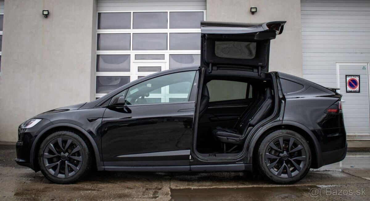 Tesla Model X AWD, 504kW, A, 5d. (2023) - 9