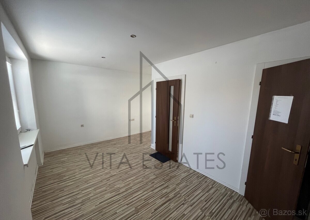 Prenájom administratívnej budovy – Žabník Prievidza - 9