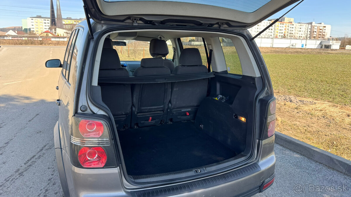 Volkswagen Touran Van 2.0 TDI Trendline - 9