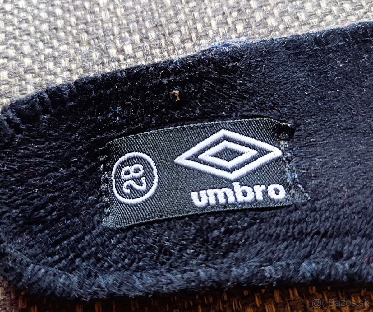 Detské zimné softshelové topánky značky Umbro - 9