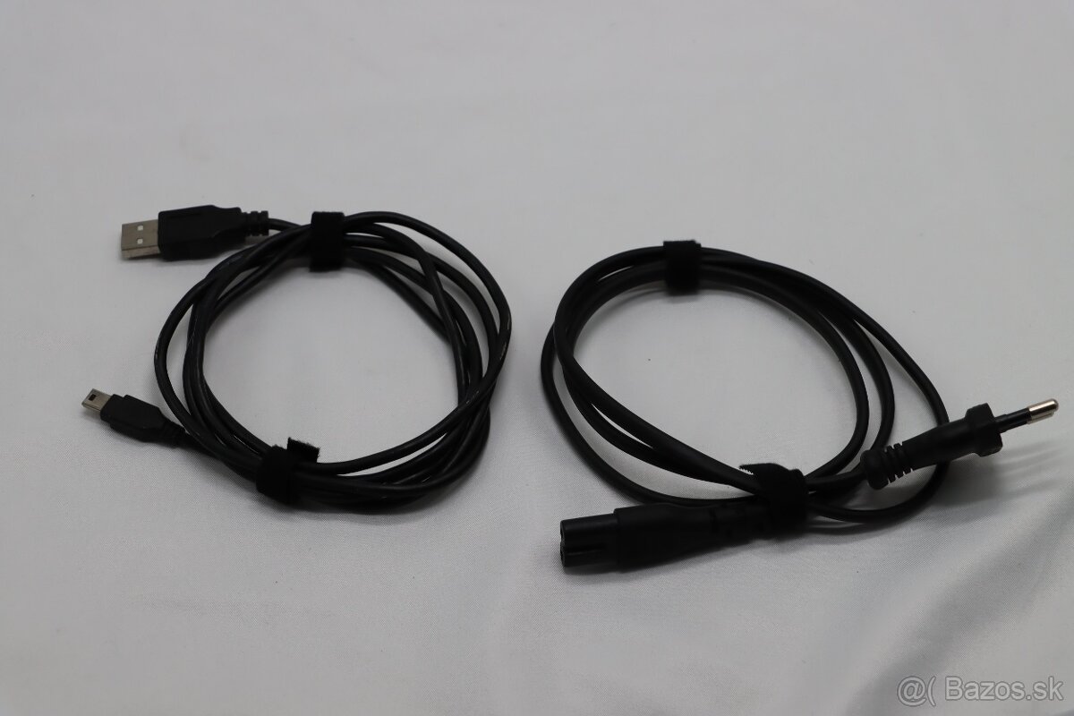 PlayStation 3 Slim CECH-2004A + ovládač + káble - 9