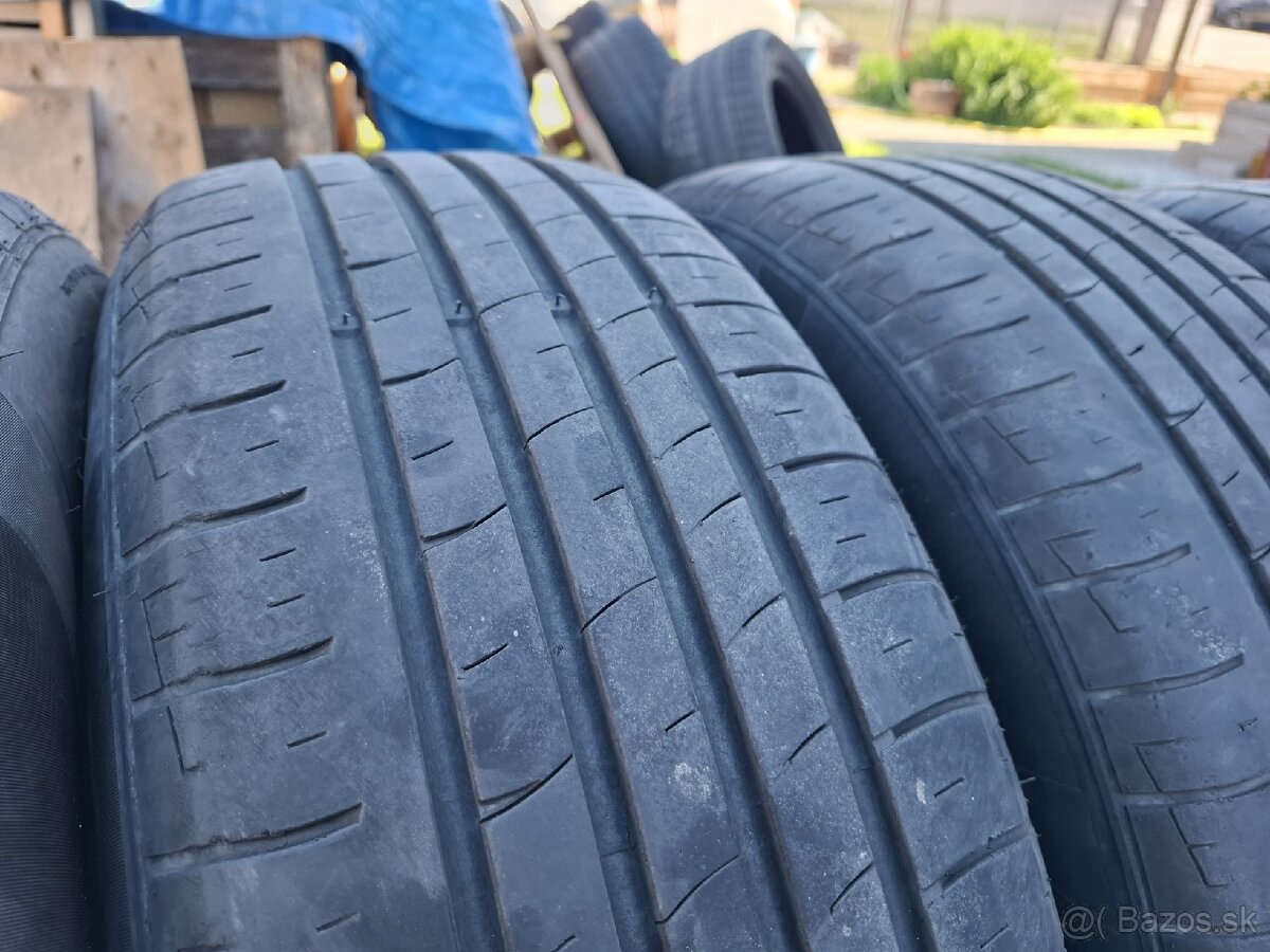 Pneumatiky R16 215/60 - 9