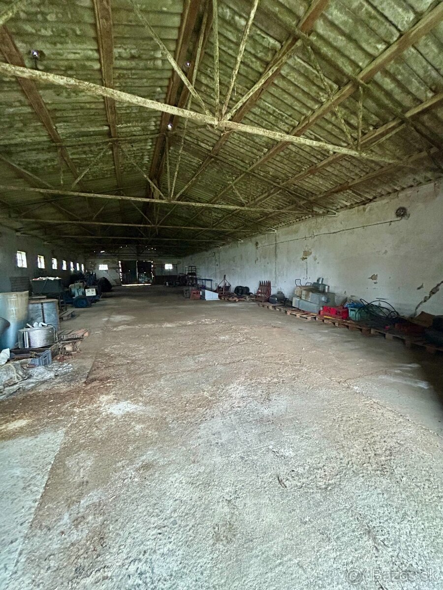 Areál družstva 1,1 ha - predaj/prenájom - 9