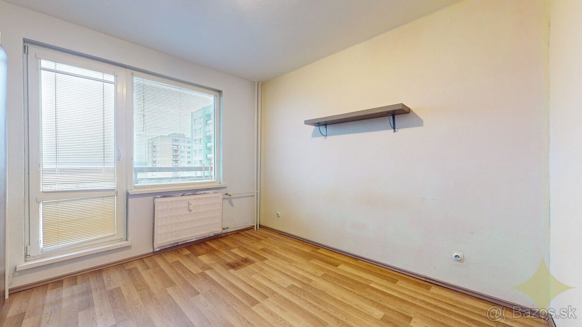 Na predaj 3 izbový byt v Lučenci na Rúbanisku III na 8/12 po - 9