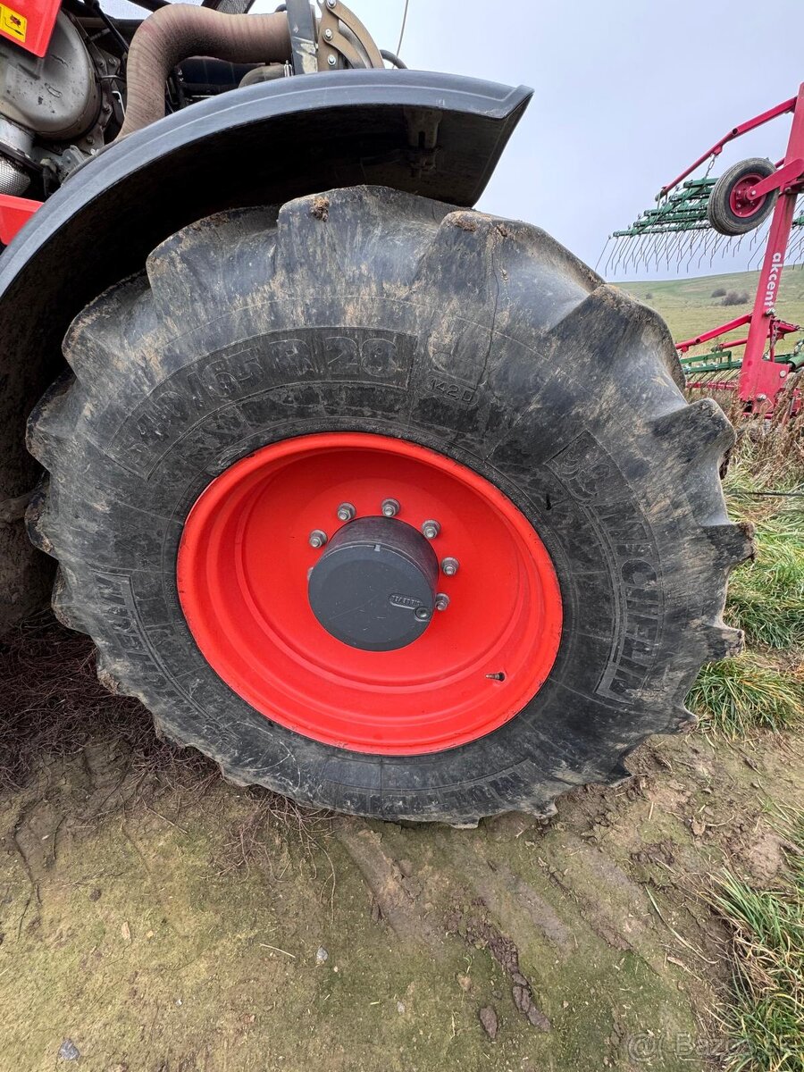 Traktor Kubota M7173 Premium KVT - 9