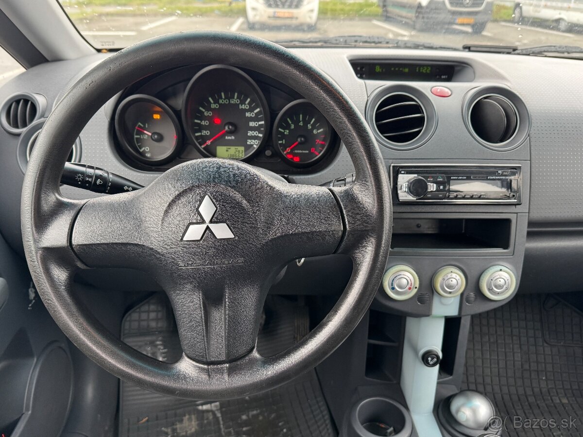 Mitsubishi Colt 1.1 - 9