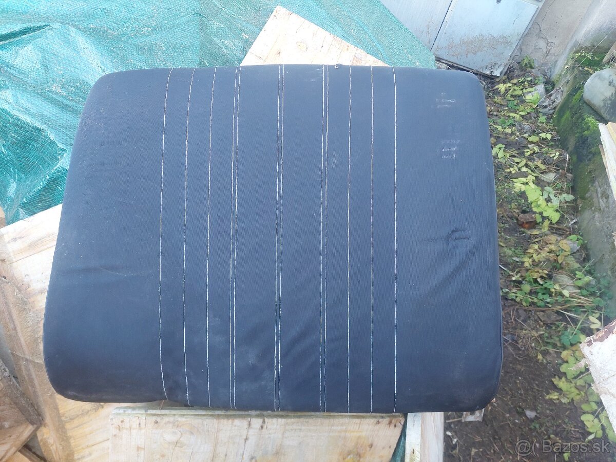 Sedacky skoda 105s - 9