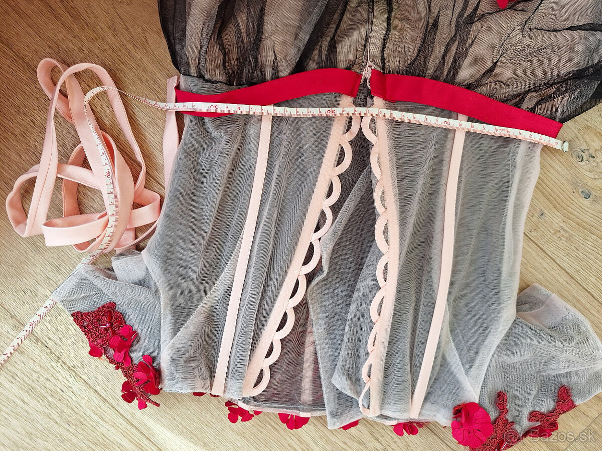 Nove plesove saty S-M vhodne aj na maskarny bal - 9