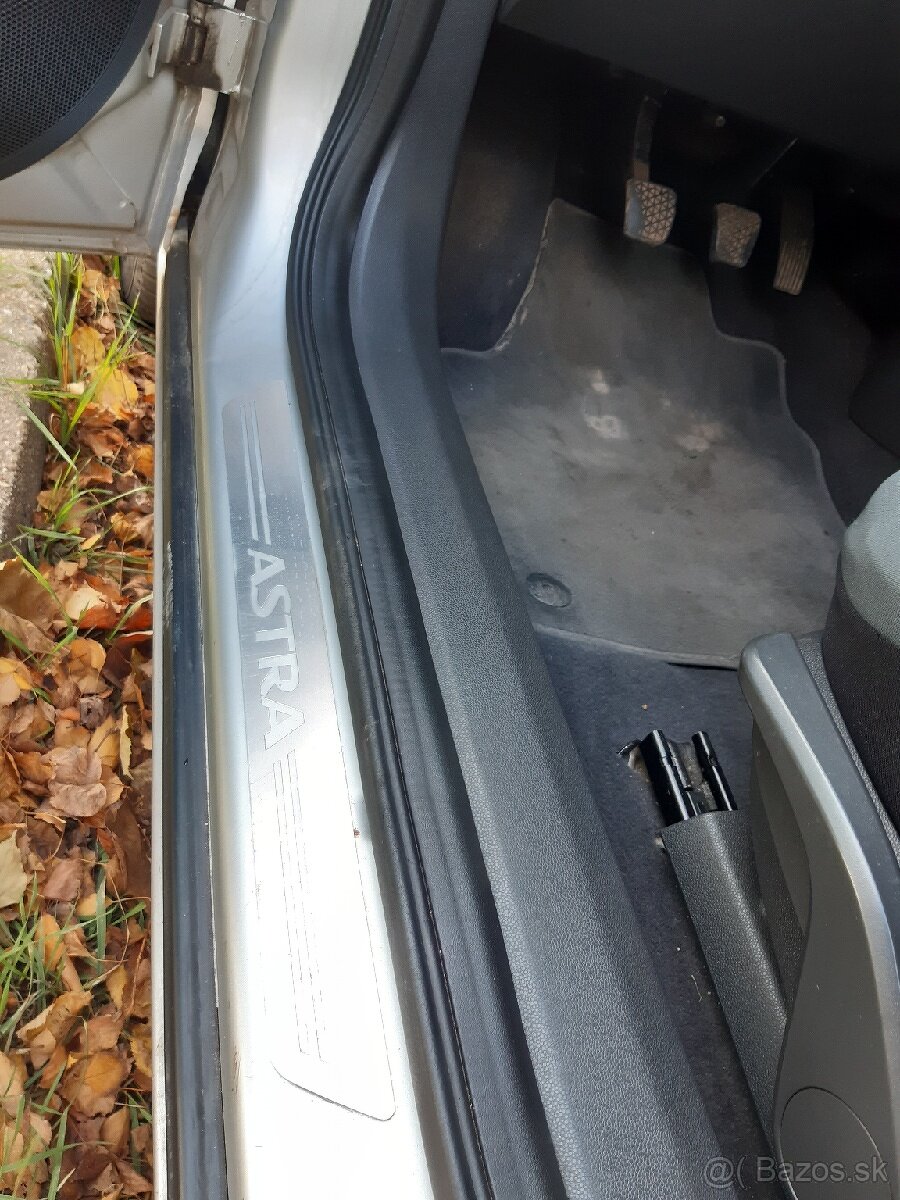 Opel Astra H Limitovana edicia 1.9 cdti 110 kw - 9
